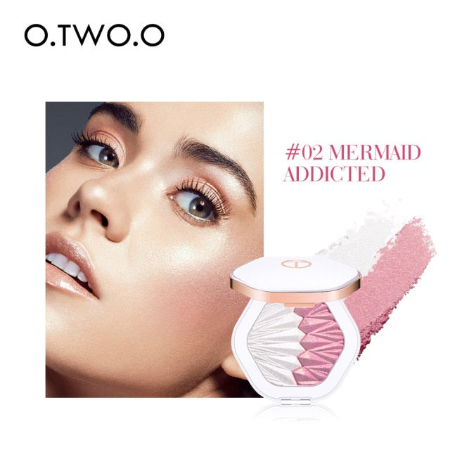 O.TWO.O GLOWING HIGHLIGHT POWDERY CAKE