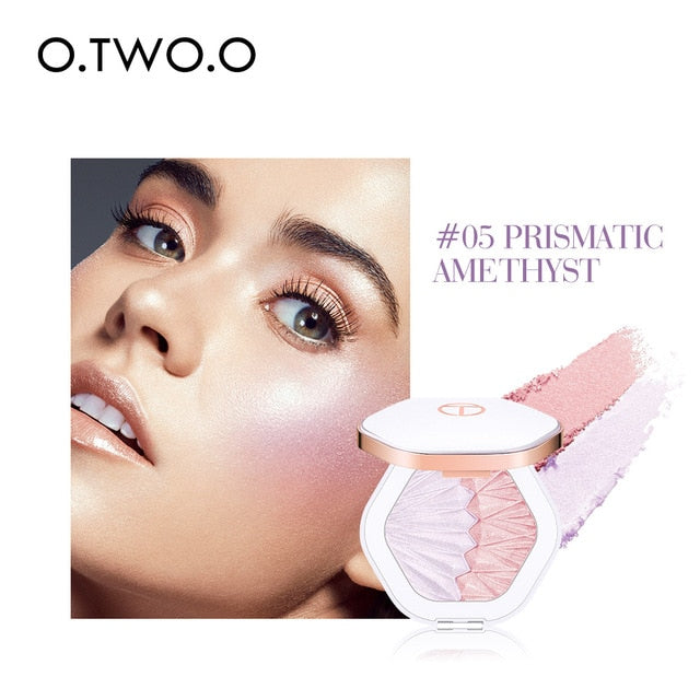 O.TWO.O GLOWING HIGHLIGHT POWDERY CAKE